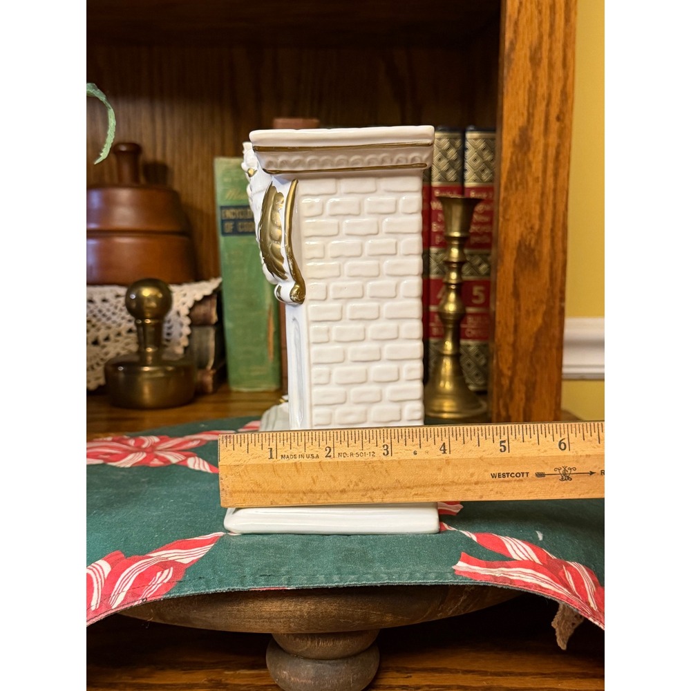 Vintage Ceramic Christmas Fireplace Planter White Gold Stockings Mantle Decor - Picture 8 of 8